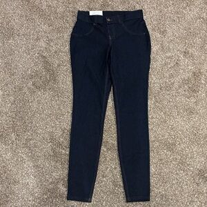 HUE Skinny Pull-On Jeans Women’s Size S Mid-Rise Stretch Denim 29” Inseam (C64)